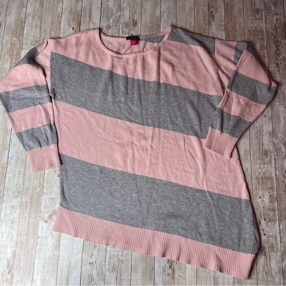 💚Vince Camuto asymmetrical sweater - Picture 2 of 6